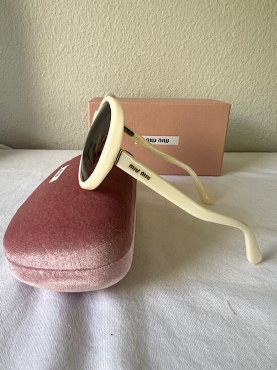 Miu Miu MU08NS HAS1X1 Ivory White WOMANS SUNGLASSES main image 6